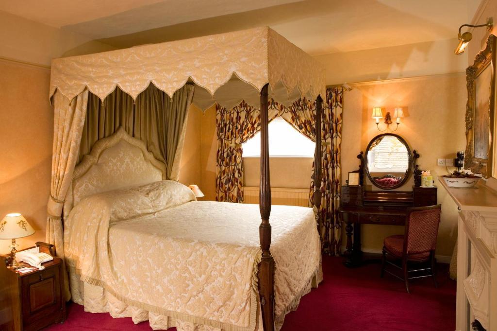 Ravenwood Hall Hotel Bury St. Edmunds Εξωτερικό φωτογραφία